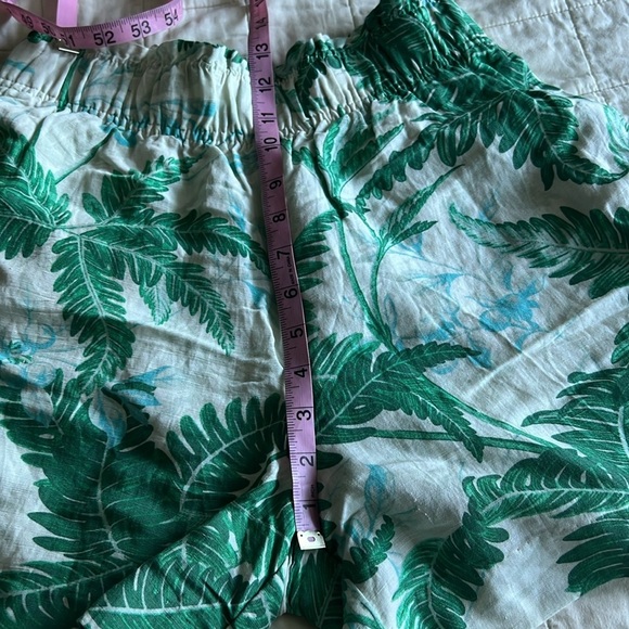 H&M Tropical Green Leaf Print Shorts - Picture 4 of 8